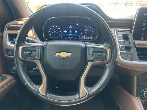Used 2022 Chevrolet Suburban High Country w/ Premium Package AWD/4WD image 21
