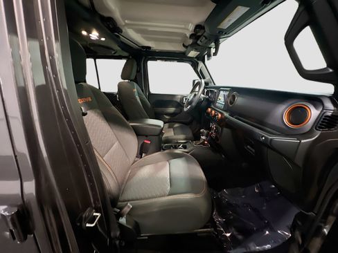 Used 2022 Jeep Gladiator Mojave w/ Safety Group AWD/4WD image 20