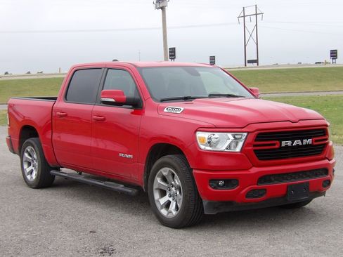 Used 2020 RAM 1500 Lone Star AWD/4WD image 3
