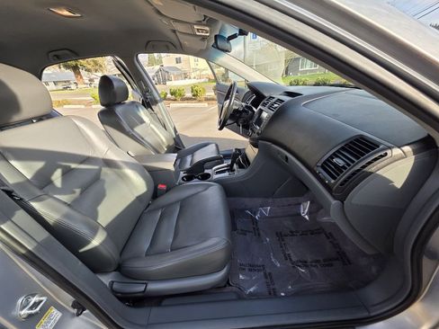 Used 2005 Honda Accord IMA AT with NAVI image 16