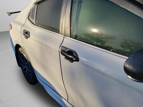 Used 2024 Toyota Camry SE image 16