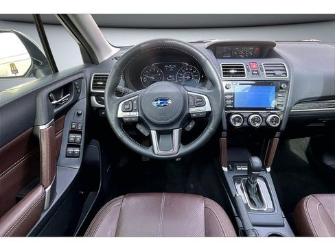 Used 2017 Subaru Forester 2.0XT Touring w/ Popular Package #2 image 6