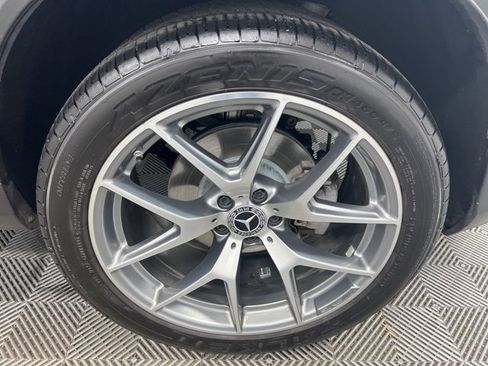 Used 2021 Mercedes-Benz GLC 300 4MATIC image 11