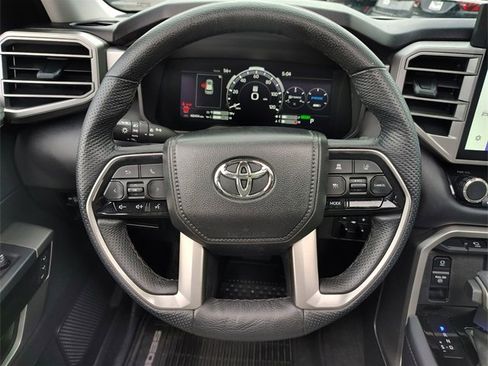 Used 2023 Toyota Sequoia Limited image 19