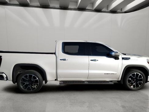 Used 2019 GMC Sierra 1500 Denali w/ Technology Package image 12
