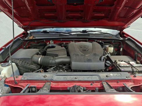 Used 2017 Toyota Tacoma TRD Sport w/ Tow Package (A/T) AWD/4WD image 26
