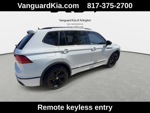 Used 2024 Volkswagen Tiguan SE R-Line w/ MDO Package, Three-Row FWD image 9