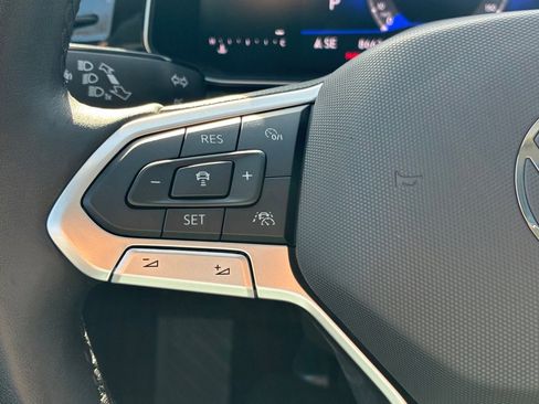 Used 2025 Volkswagen Jetta SE w/ Sunroof Package image 26