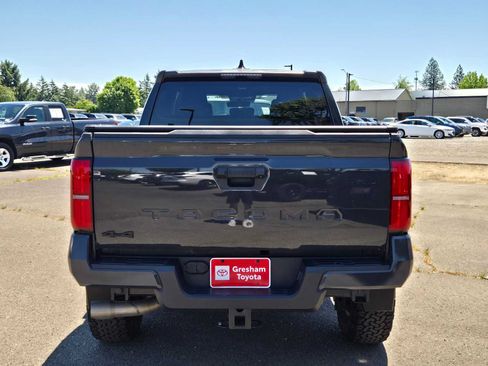 Used 2024 Toyota Tacoma SR5 AWD/4WD image 4
