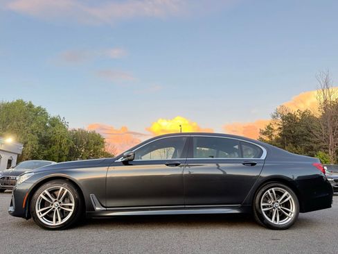 Used 2016 BMW 750i xDrive image 2