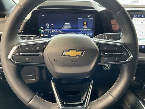 Used 2025 Chevrolet Tahoe High Country image 12