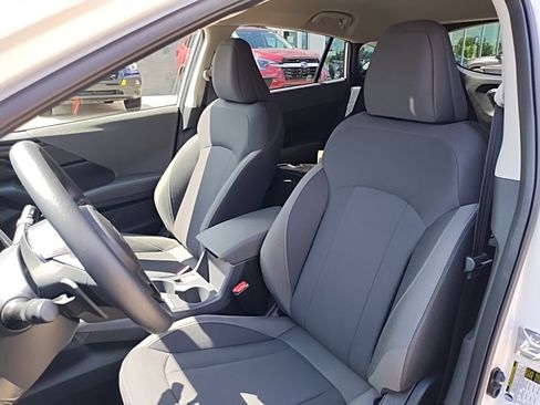 Used 2025 Subaru Crosstrek 2.0i Premium image 18