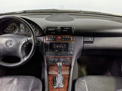 Used 2005 Mercedes-Benz C 320 4MATIC Sedan image 22