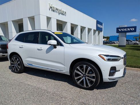Certified 2023 Volvo XC60 B5 Ultimate image 2