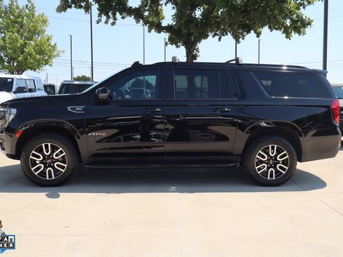 Used 2023 GMC Yukon XL AT4 AWD/4WD image 7