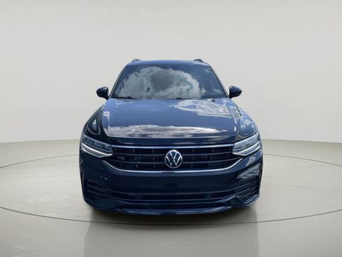 Used 2024 Volkswagen Tiguan SE R-Line AWD/4WD image 2