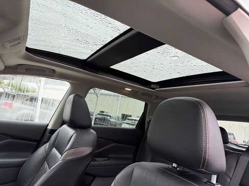 Used 2022 Nissan Murano Platinum w/ Cargo Package image 17