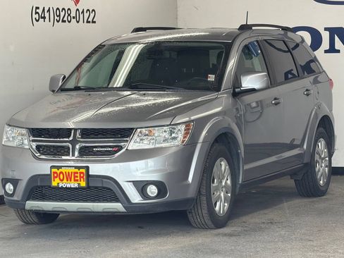 Used 2019 Dodge Journey SE w/ Premium Group FWD image 7