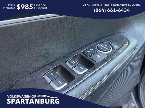 Used 2017 Kia Sorento L image 16