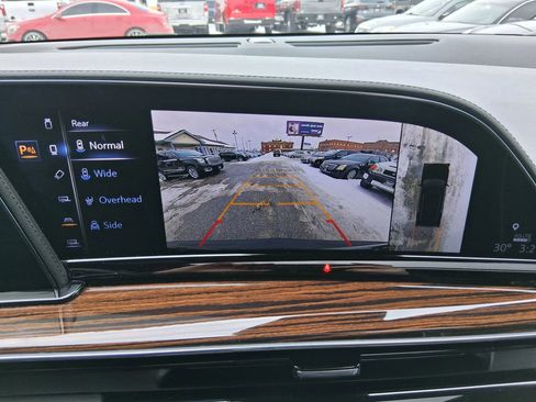 Used 2022 Cadillac Escalade ESV Premium Luxury w/ Performance Package image 21