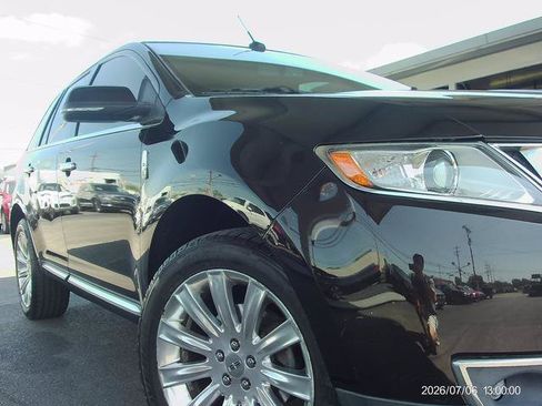 Used 2014 Lincoln MKX AWD w/ Equipment Group 102A image 19