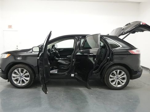 Used 2019 Ford Edge Titanium w/ Cold Weather Package AWD/4WD image 30
