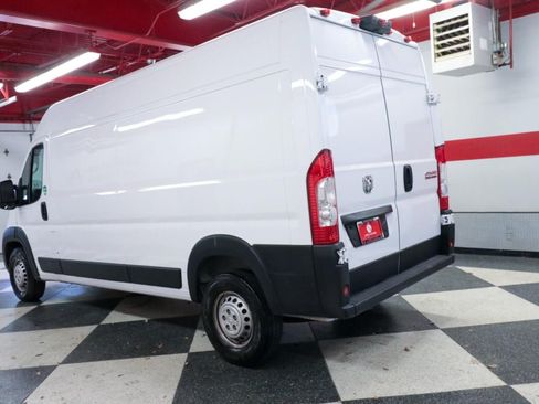 Used 2024 RAM ProMaster 2500 w/ Convenience Group FWD image 6
