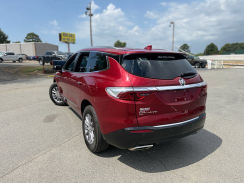 Used 2024 Buick Enclave Premium AWD/4WD image 17