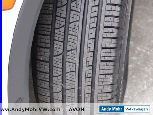 Used 2025 Volkswagen Tiguan SE image 14