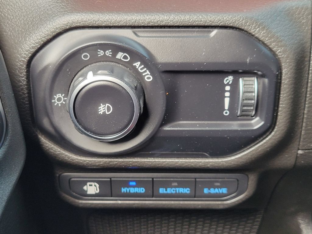 Used 2023 Jeep Wrangler Unlimited Rubicon 4xe AWD/4WD image 12
