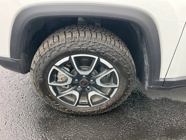 Used 2025 Jeep Compass Trailhawk AWD/4WD image 18