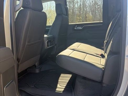 New 2026 GMC Sierra 2500 SLT w/ SLT Premium Package image 12