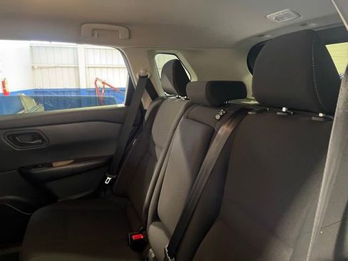 Used 2024 Nissan Rogue S image 18