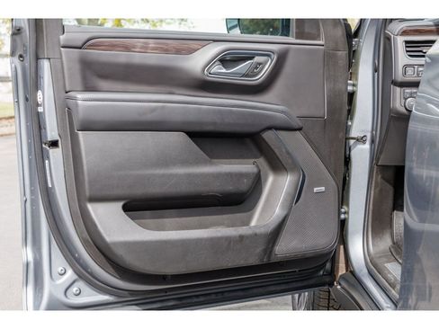 Used 2022 Chevrolet Suburban Z71 image 20