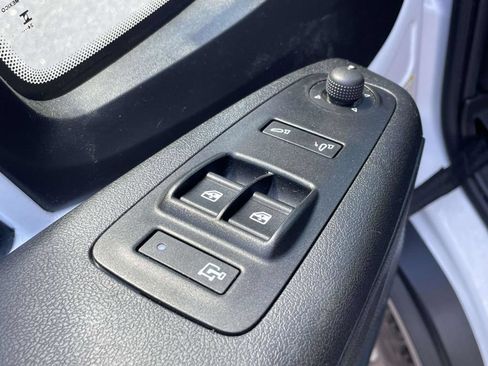 Used 2025 RAM ProMaster 2500 w/ Convenience Group FWD image 20