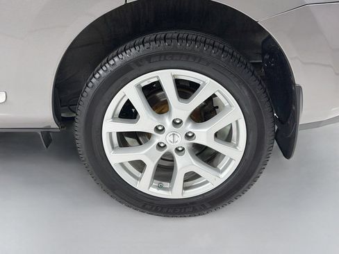 Used 2011 Nissan Rogue SV w/ SL Pkg AWD/4WD image 32