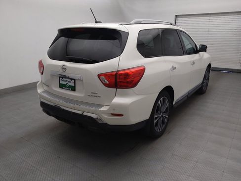 Used 2017 Nissan Pathfinder Platinum w/ Family Entertainment Package AWD/4WD image 9