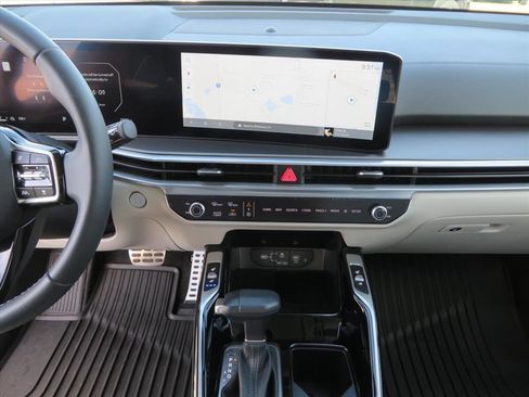 Used 2025 Kia Sorento SX image 20