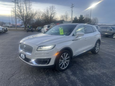 Used 2019 Lincoln Nautilus Select image 4