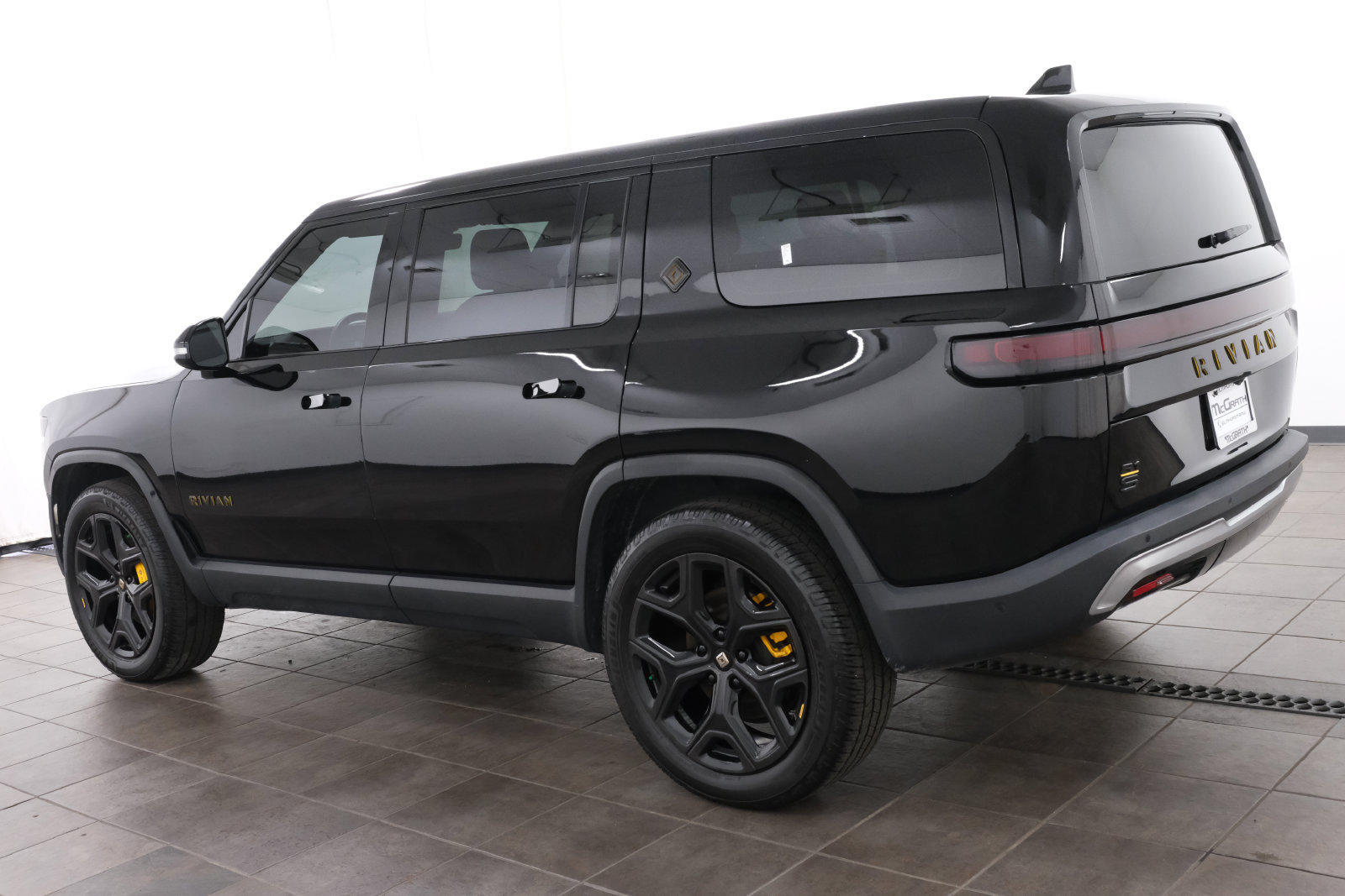 Used 2023 Rivian R1S Adventure Quad AWD/4WD image 4