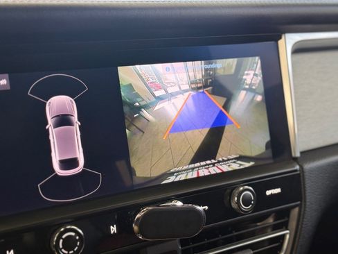 Used 2022 Porsche Macan S image 22