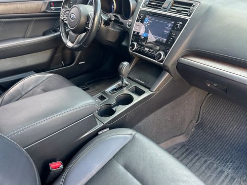 Used 2018 Subaru Outback 3.6R Limited AWD/4WD image 19