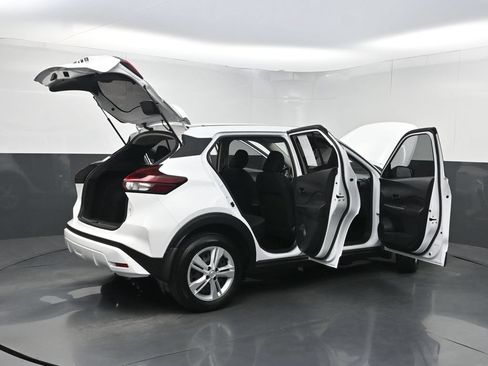 Used 2025 Nissan Kicks Play S FWD image 36