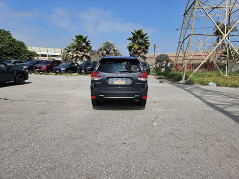Used 2023 Subaru Forester Limited image 6