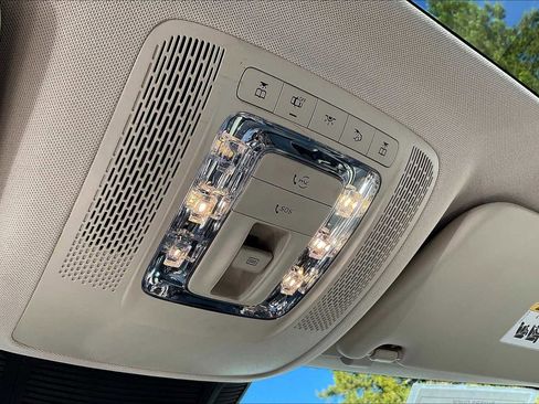 Used 2022 Mercedes-Benz GLE 350 4MATIC image 39