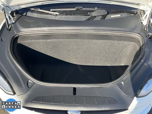 Used 2023 Tesla Model X image 11