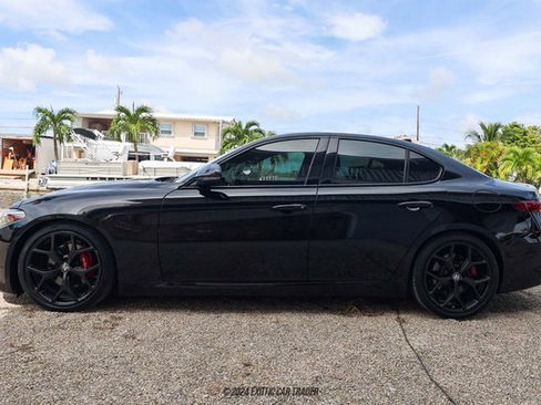 Used 2020 Alfa Romeo Giulia w/ Quick Order Package 22K Sport image 3