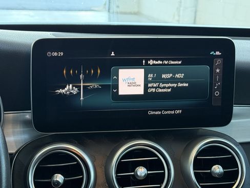 Used 2021 Mercedes-Benz C 300 Sedan image 25