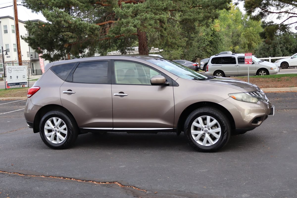 Used 2013 Nissan Murano S AWD/4WD image 2
