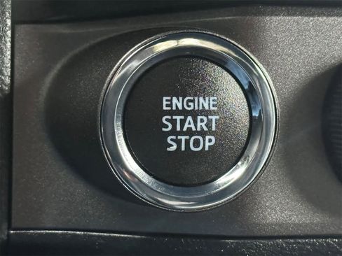 Used 2021 Toyota Tacoma TRD Off-Road w/ TRD Premium Off Road Package image 26